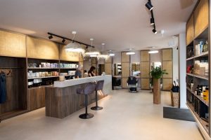 Hand in Hand | Intercoiffure Ungricht in Dietikon Mit viel Energie, klarem Konzept und einem Hauch Ferien-Feeling ist bei Intercoiffure Ungricht die nächste Generation am Start.