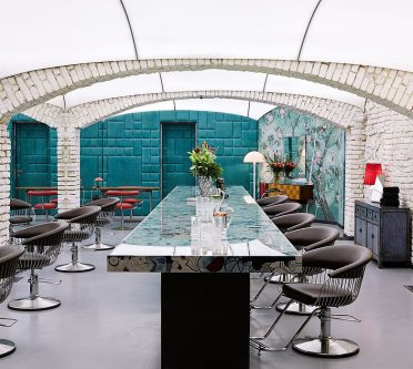 csm_Red_Salon_2_3f440c9111