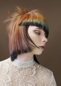 Die DACH-Gewinner*innen der Kao Global Creative Awards stehen fest Bei den Global Creative Awards der Kao Salon Division, dem renommierten internationalen Kreativwettbewerb für Hair-Stylist*innen und Colorist*innen, werden auch in diesem Jahr innovative Ideen und handwerkliches Können prämiert. 