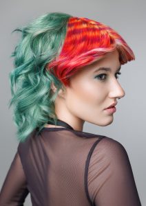 Die DACH-Gewinner*innen der Kao Global Creative Awards stehen fest Bei den Global Creative Awards der Kao Salon Division, dem renommierten internationalen Kreativwettbewerb für Hair-Stylist*innen und Colorist*innen, werden auch in diesem Jahr innovative Ideen und handwerkliches Können prämiert. 