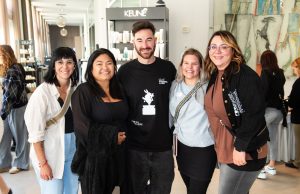 #onebigfamily: Keune Day in Davos Gemeinsam lernen, gemeinsam vorankommen und dabei Spass haben – mit diesem Dreiklang ist Keune Haircosmetics Schweiz seit 24 Jahren erfolgreich am Markt unterwegs. Inbegriff dieser Philosophie sind die Keune Days, die traditionsgemäss in Davos stattfinden.