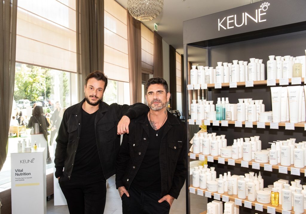 #onebigfamily: Keune Day in Davos Gemeinsam lernen, gemeinsam vorankommen und dabei Spass haben – mit diesem Dreiklang ist Keune Haircosmetics Schweiz seit 24 Jahren erfolgreich am Markt unterwegs. Inbegriff dieser Philosophie sind die Keune Days, die traditionsgemäss in Davos stattfinden.