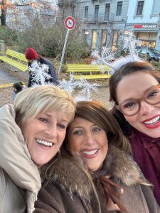 Frauenpower, Austausch, Geselligkeit – „Suisse Femme Intercoiffure“ unterwegs in Zürich Sichtlich Spass hatten die Teilnehmerinnen beim jüngsten Treffen von „Swiss Femme Intercoiffure“ am 17. November in Zürich. 