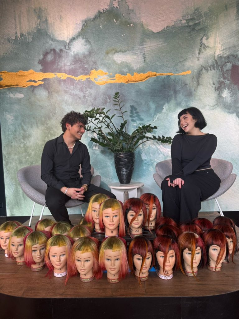 Raus aus der Komfortzone! Warum es sich lohnt, grosse Ziele zu haben und dafür die Freizeit zu opfern, erzählen Fiona Machaz und Vincenzo Cascio im Gespräch mit TOP HAIR Suisse. 